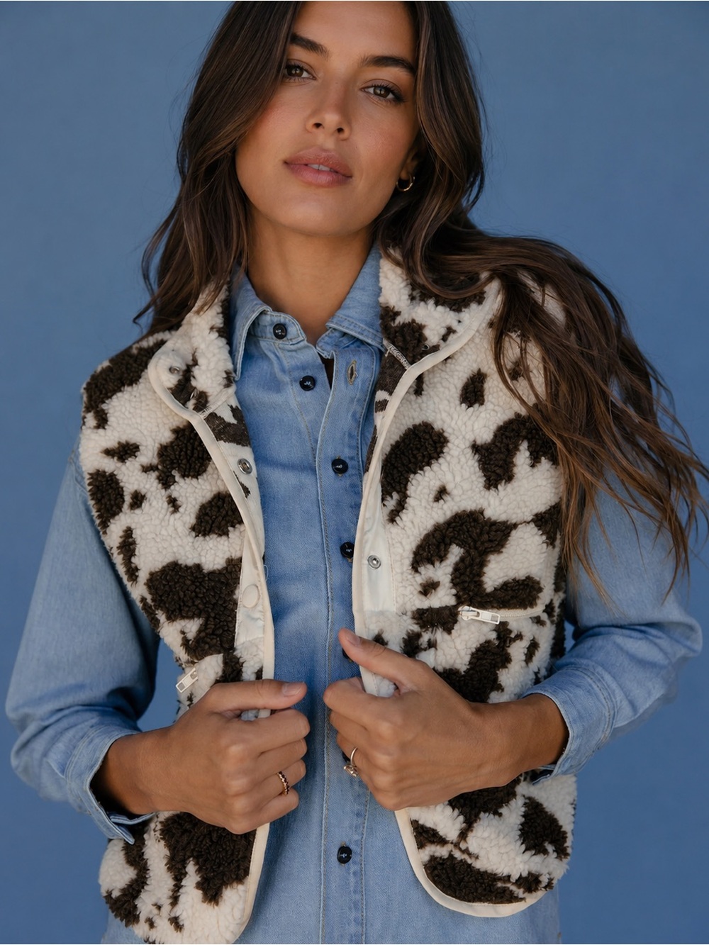 Women's Cream & Brown Cow-Print Sherpa Vest